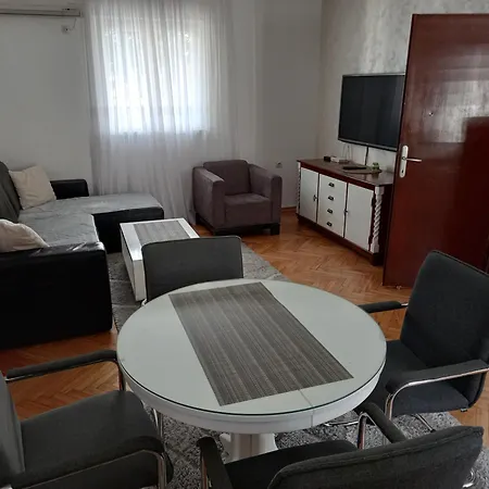 Stan U Maslinama Podgorica