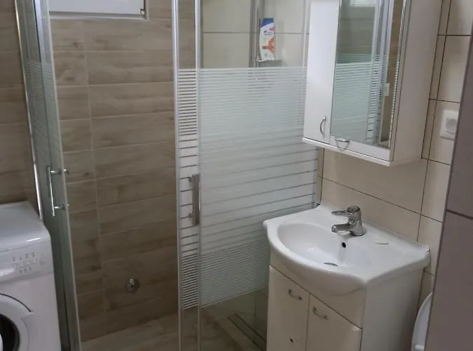 Stan U Maslinama Lägenhet *