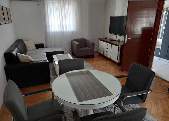 Stan U Maslinama Podgorica